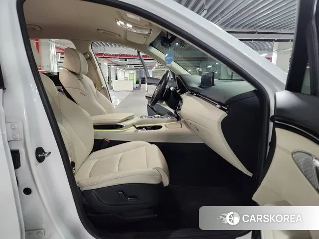 Genesis GV70 2021 Белый из Кореи, фото 3