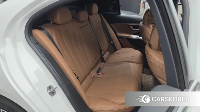 Mercedes-Benz E-Class W214 2025 Белый из Кореи, фото 3