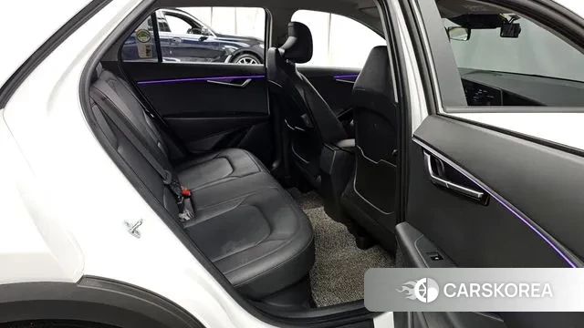 Kia Di Ol Nu Niro 2022 Белый из Кореи, фото 3