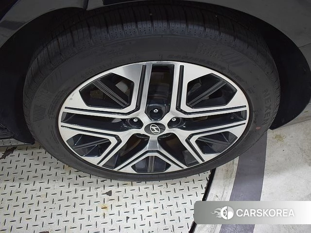 Hyundai Grandeur Hybrid (GN7) 2023 Черный из Кореи, фото 3