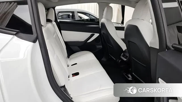 Tesla Model Y 2022 Белый из Кореи, фото 3