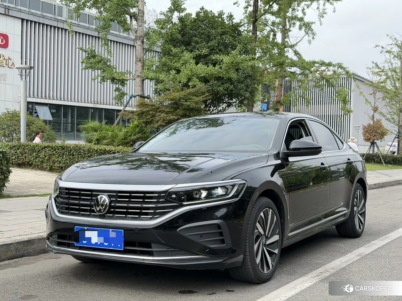 Volkswagen Passat 2023 Черный из Китая, фото 3