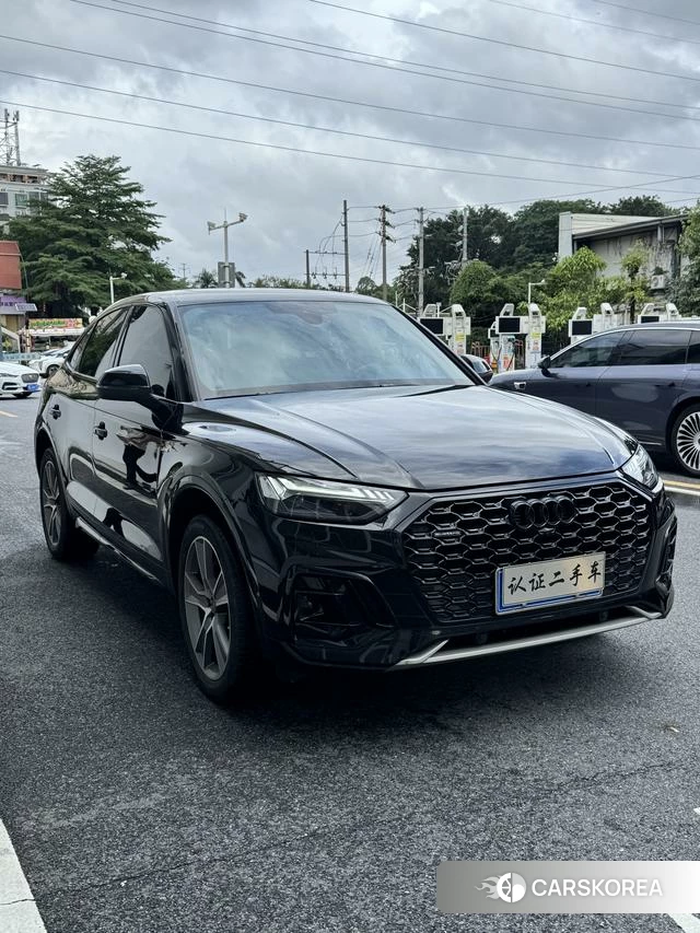 Audi Q5L Sportback 2023 Черный из Китая, фото 3