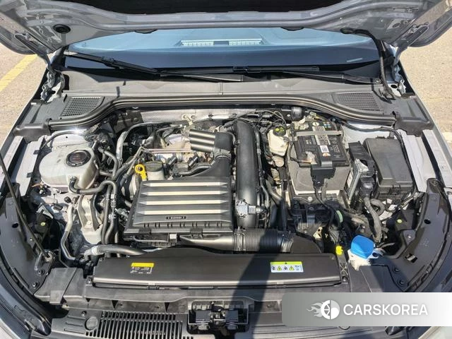Volkswagen Golf 2023 Темно-серый из Китая, фото 3