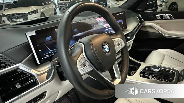 BMW X7 (G07) 2025 Черный из Кореи, фото 3