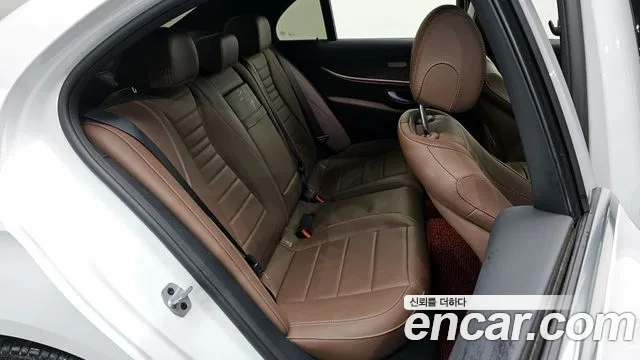 Mercedes-Benz E-Class W213 2023 Белый из Кореи, фото 3