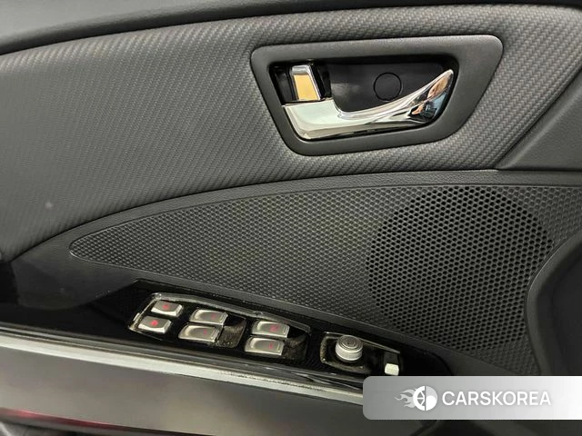 Ssangyong Tivoli Armor 2018 Белый из Кореи, фото 3