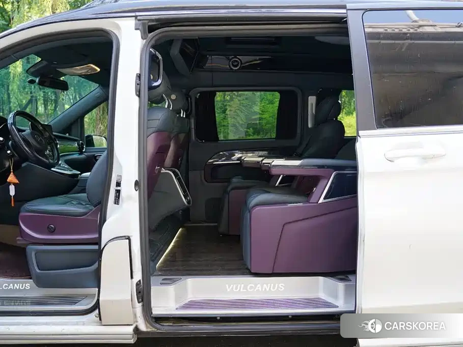 Mercedes-Benz V-Class 2021 Белый из Китая, фото 3