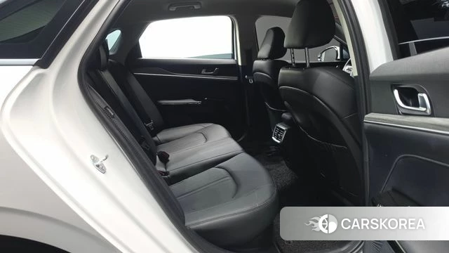 Kia The New K5 Hybrid 3rd generation 2025 Белый из Кореи, фото 3