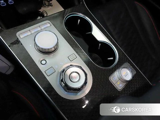 Genesis GV80 Coupe 2023 Белый из Кореи, фото 3