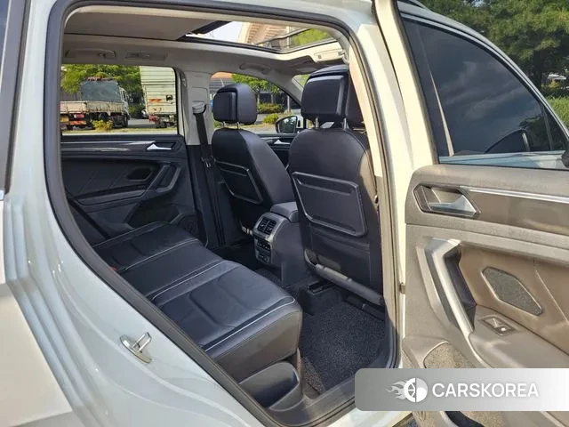 Volkswagen Tiguan second Generation 2020 Белый из Кореи, фото 3