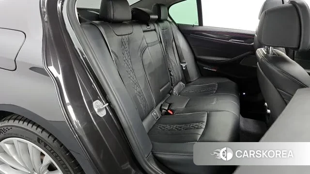 BMW 5 Series (G30) 2021 Серый из Кореи, фото 3