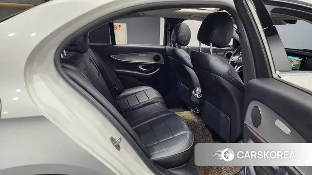 Mercedes-Benz E-Class W213 2019 Белый из Кореи, фото 3