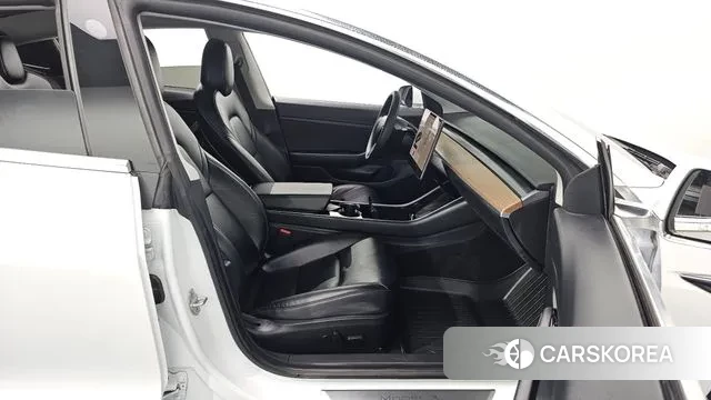 Tesla Model 3 2020 Белый из Кореи, фото 3