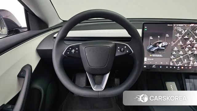 Tesla Model 3 2025 Серый из Кореи, фото 3