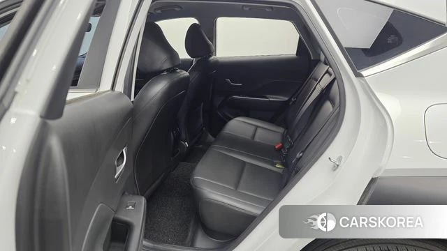 Hyundai Kona (SX2) 2023 Белый из Кореи, фото 3