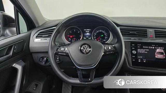 Volkswagen Tiguan second Generation 2018 Черный из Кореи, фото 3