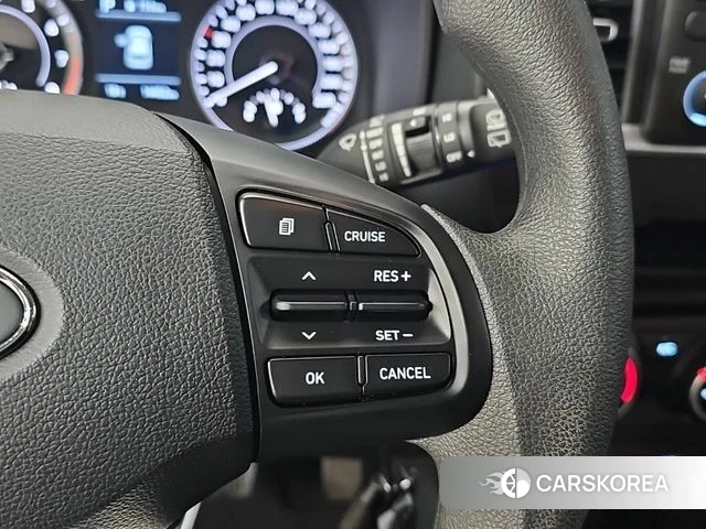 Hyundai Venue 2022 Серебристо-серый из Кореи, фото 3