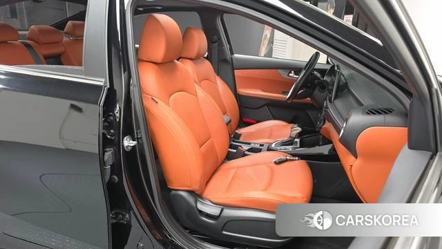 Kia The New K3 2nd generation 2022 Черный из Кореи, фото 3