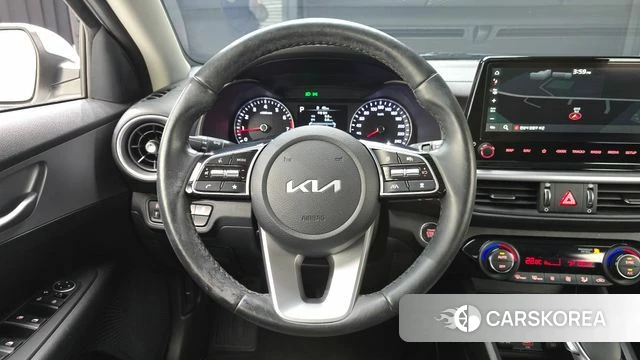 Kia The New K3 2nd generation 2022 Белый из Кореи, фото 3