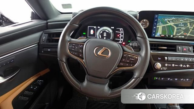 Lexus ES300h 7th generation 2022 Песочный из Кореи, фото 3