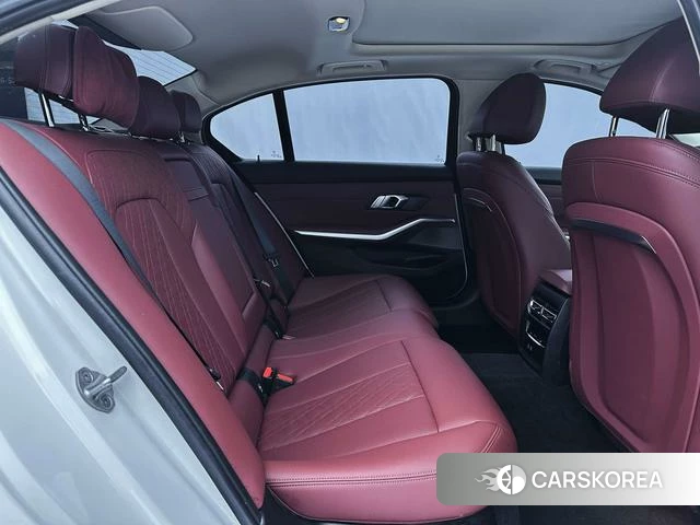 BMW 3 series 2024 Белый из Китая, фото 3