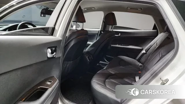 Kia K5 second generation 2018 Белый из Кореи, фото 3