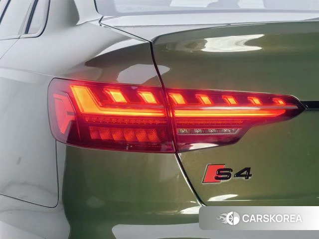 Audi S4 2024 Зеленый из Китая, фото 3