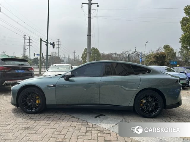 Xiaopeng Motors Xiaopeng P7 2023 Зеленый из Китая, фото 3