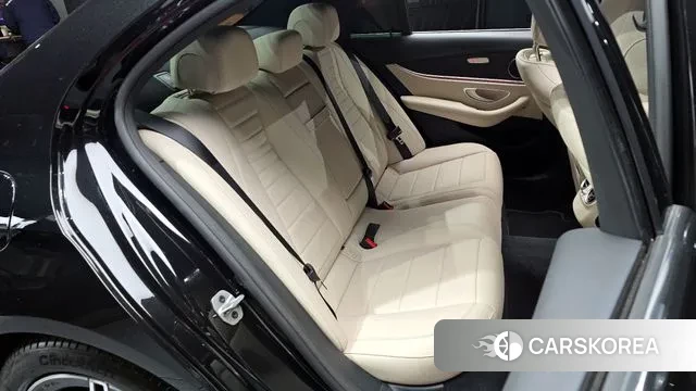 Mercedes-Benz E-Class W213 2022 Черный из Кореи, фото 3