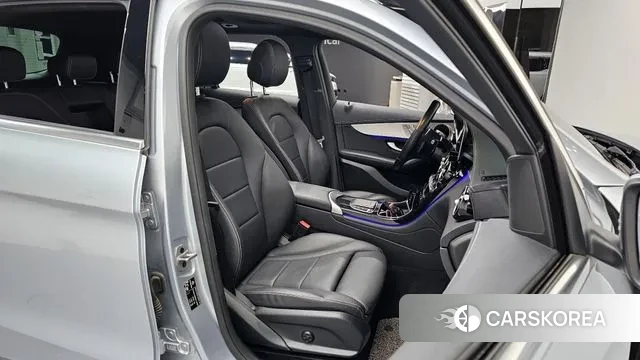 Mercedes-Benz GLC-Class X253 2022 Серебряный из Кореи, фото 3