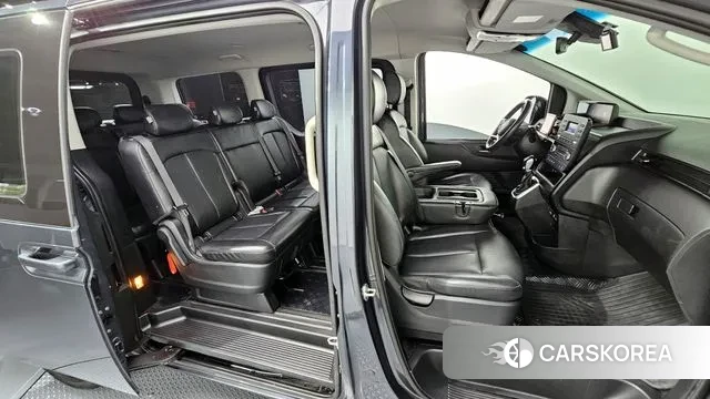 Hyundai Staria 2021 Серый из Кореи, фото 3