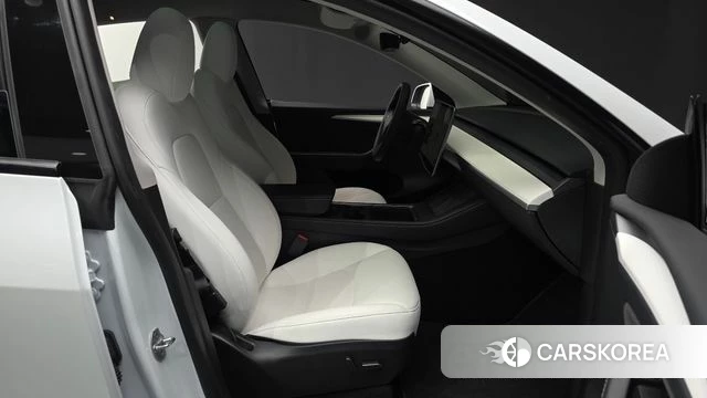 Tesla Model Y 2024 Белый из Кореи, фото 3