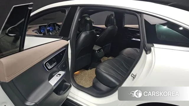 Mercedes-Benz EQE V295 2023 Белый из Кореи, фото 3