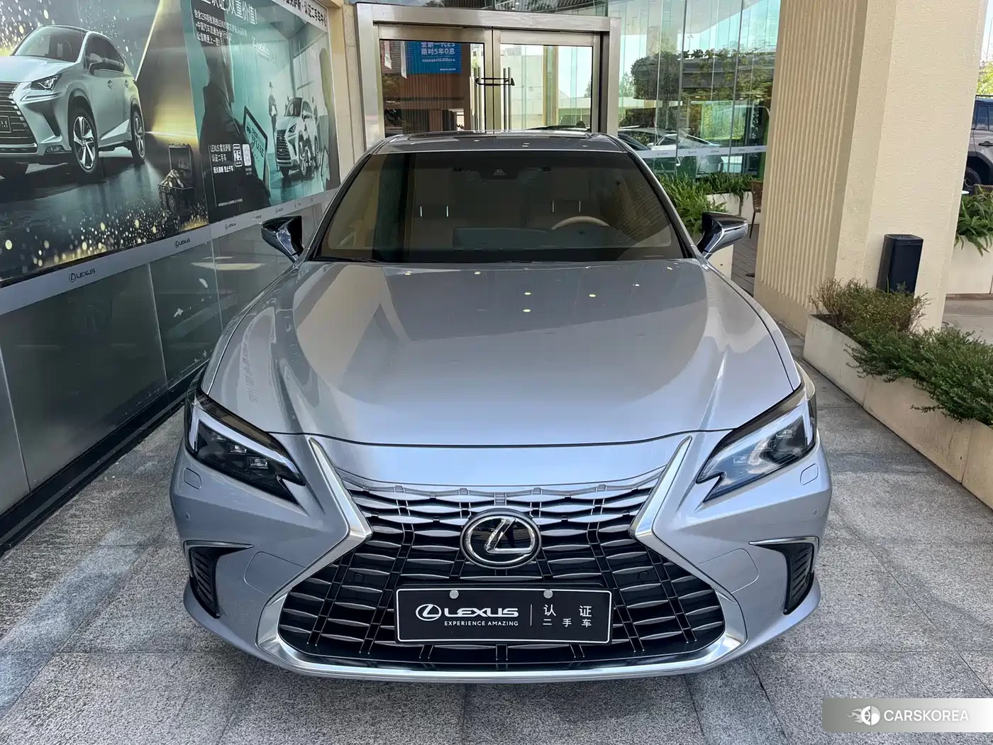 Lexus ES 2025 Silver/gray из Китая, фото 6