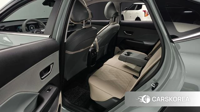 Hyundai Kona (SX2) 2026 Серебристо-серый из Кореи, фото 3