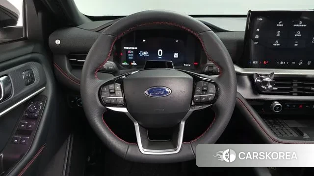 Ford Explorer 6th Generation 2025 Белый из Кореи, фото 3