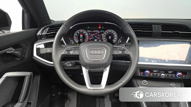 Audi Q3 (F3) 2025 Черный из Кореи, фото 3