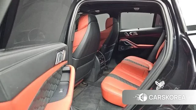 BMW X6M (G06) 2023 Черный из Кореи, фото 3