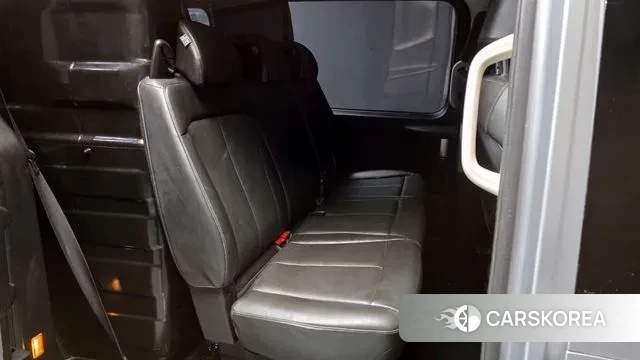 Hyundai Staria 2021 Серебристо-серый из Кореи, фото 3