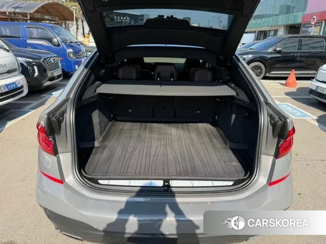 BMW 6 Series GT (G32) 2022 Серый из Кореи, фото 3