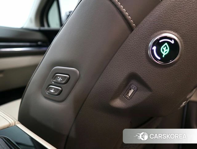 Kia Carnival 4th generation 2022 Белый из Кореи, фото 3
