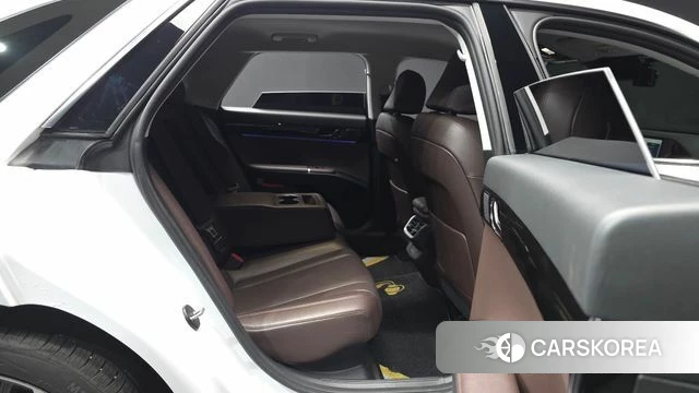 Hyundai Grandeur Hybrid (GN7) 2023 Белый из Кореи, фото 3