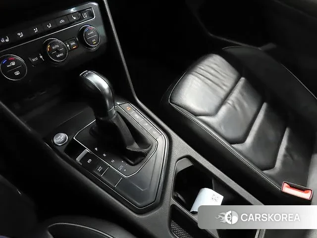 Volkswagen Tiguan Allspace 2018 Черный из Кореи, фото 3