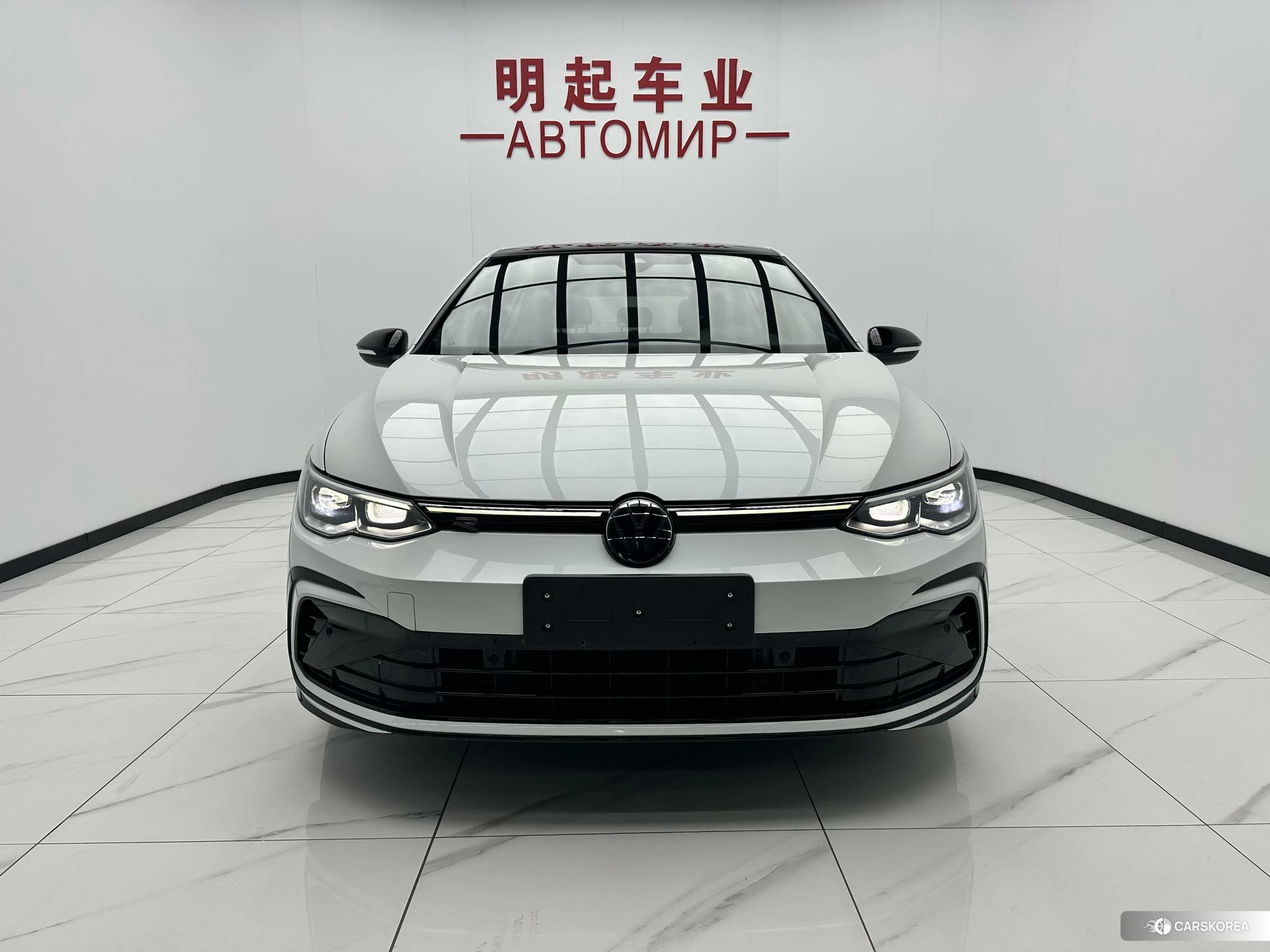 Volkswagen Golf 2022 Белый из Китая, фото 3