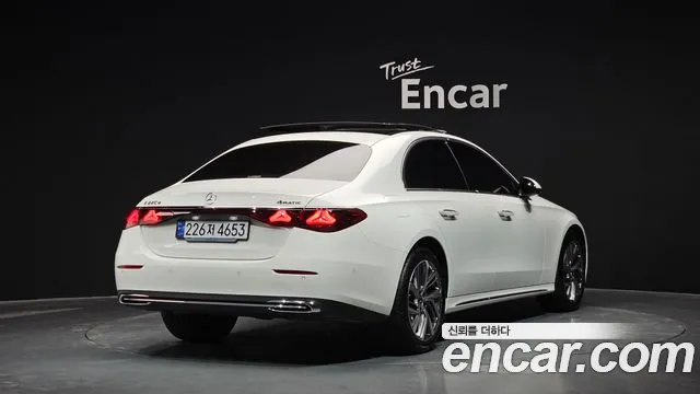 Mercedes-Benz E-Class W214 2024 Белый из Кореи, фото 3