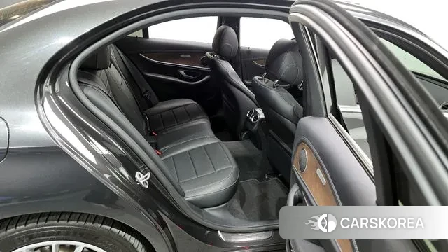 Mercedes-Benz E-Class W213 2021 Серый из Кореи, фото 3