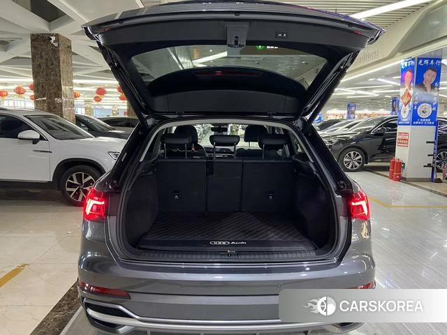 Audi Q3 2022 Темно-серый из Китая, фото 3