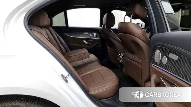 Mercedes-Benz E-Class W213 2022 Белый из Кореи, фото 3