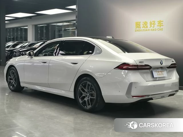 BMW 5 series 2025 Белый из Китая, фото 3